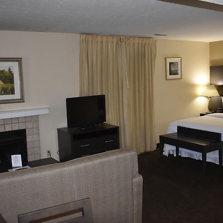 Hawthorn Suites Dayton South Майамисберг Экстерьер фото