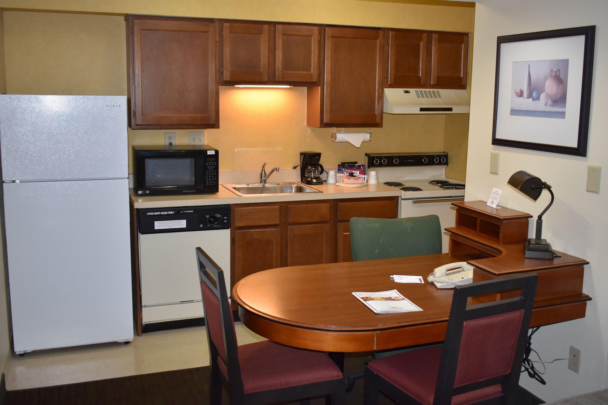 Hawthorn Suites Dayton South Майамисберг Экстерьер фото