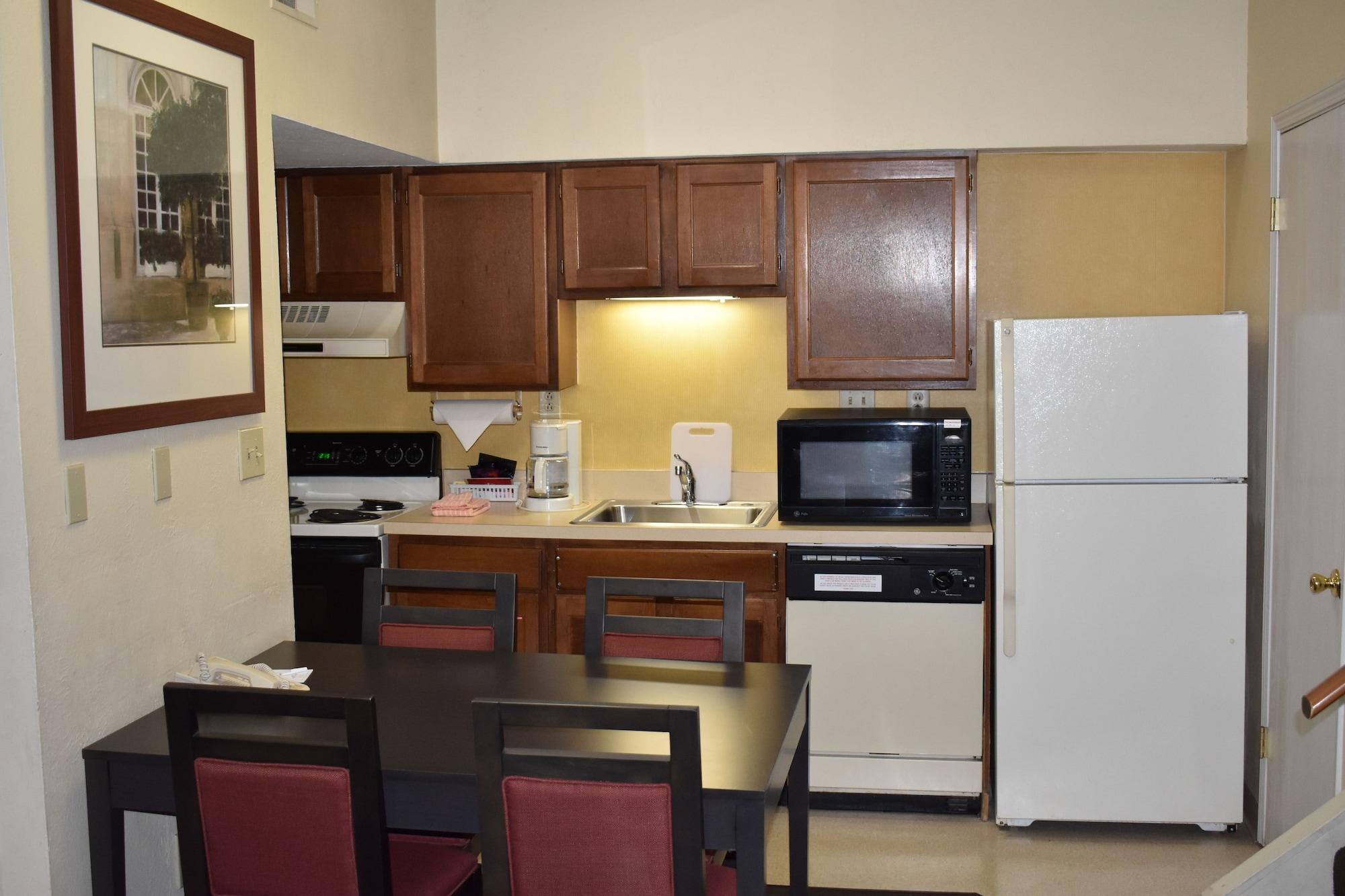 Hawthorn Suites Dayton South Майамисберг Экстерьер фото