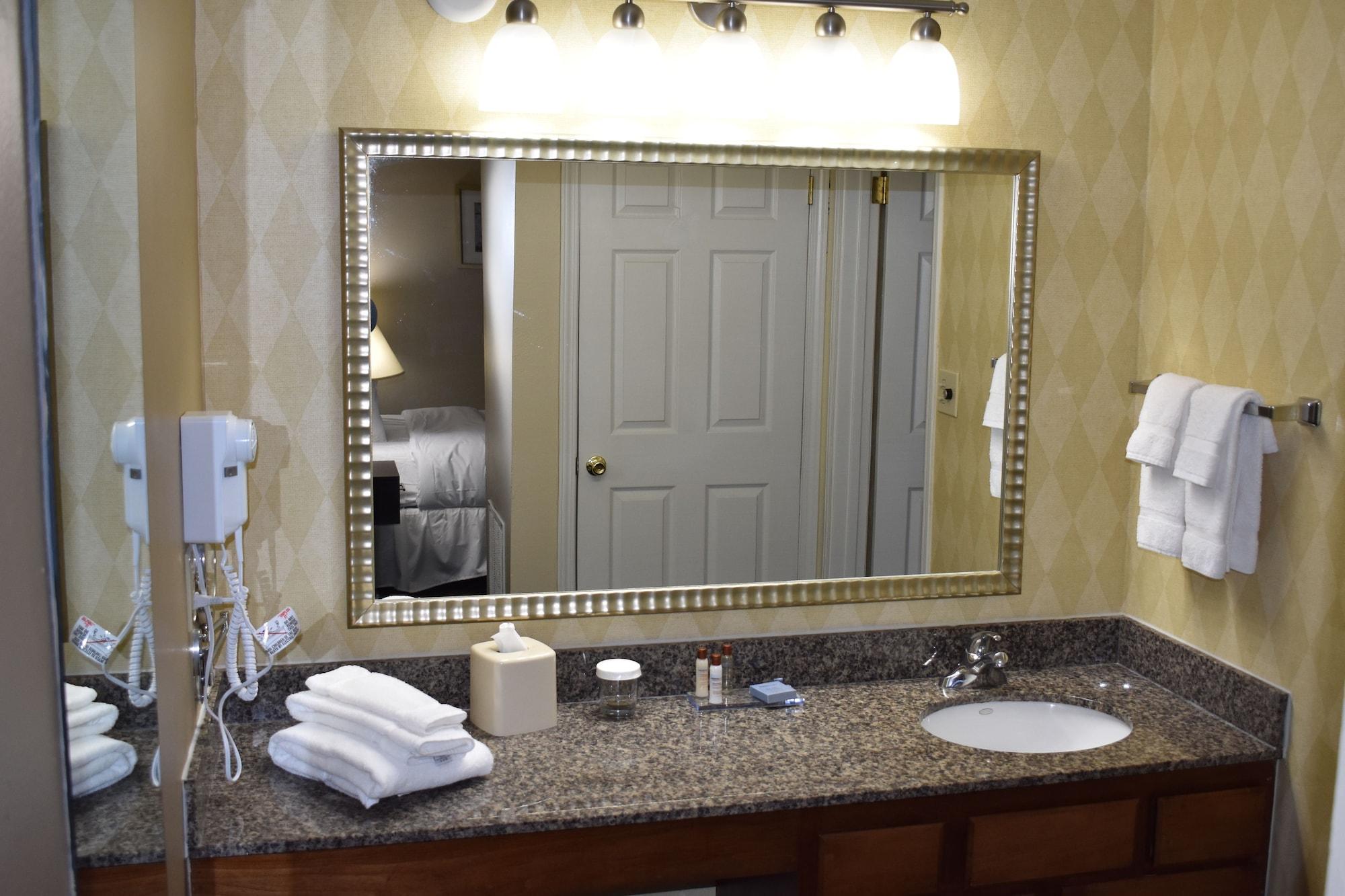 Hawthorn Suites Dayton South Майамисберг Экстерьер фото