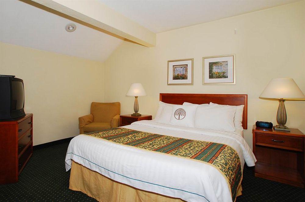 Hawthorn Suites Dayton South Майамисберг Экстерьер фото