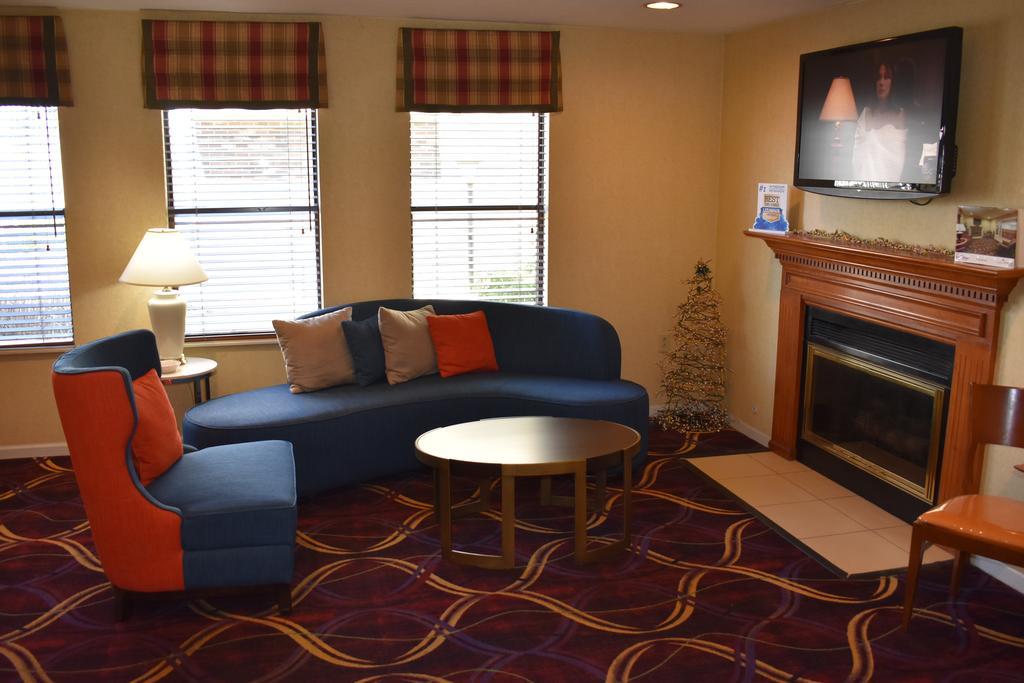 Hawthorn Suites Dayton South Майамисберг Экстерьер фото