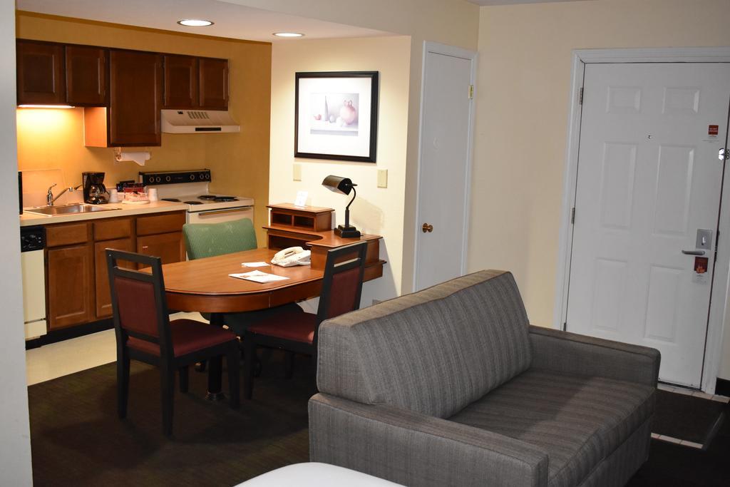 Hawthorn Suites Dayton South Майамисберг Экстерьер фото