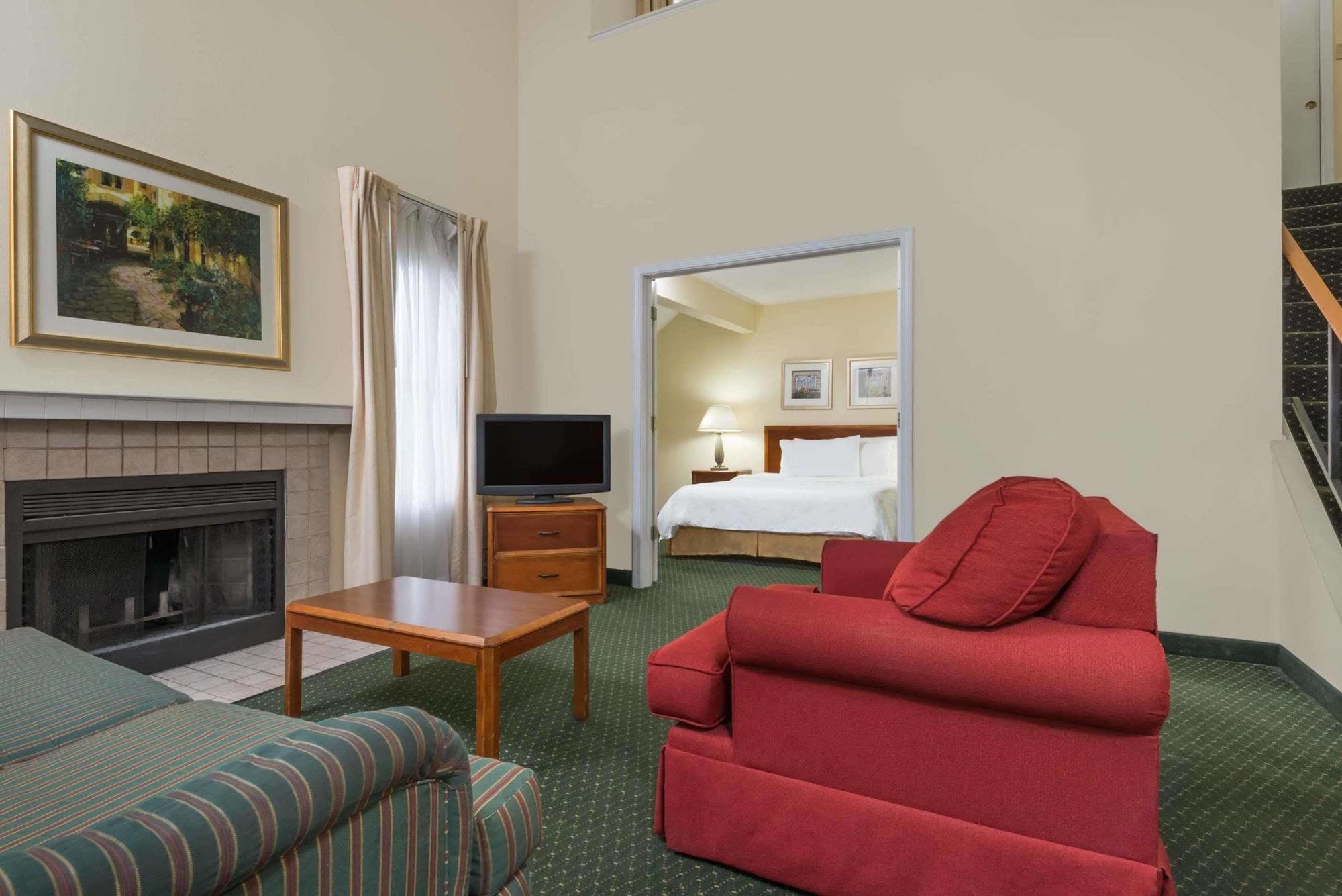 Hawthorn Suites Dayton South Майамисберг Экстерьер фото