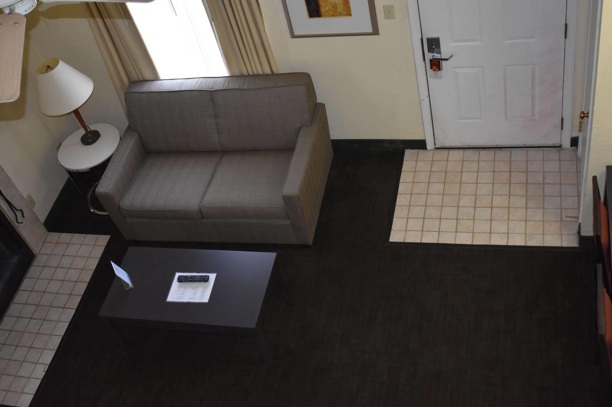 Hawthorn Suites Dayton South Майамисберг Экстерьер фото